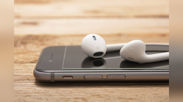 
        Как подключить беспроводные Bluetooth наушники к iOS и Android
      